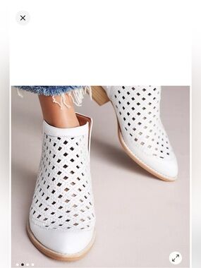 NWOB Jeffrey Campbell Taggart White Cutout Ankle Booties